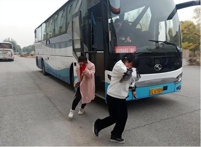 车内放什么防身工具最合适？交警：这几样随便带不用怕被罚(图6)