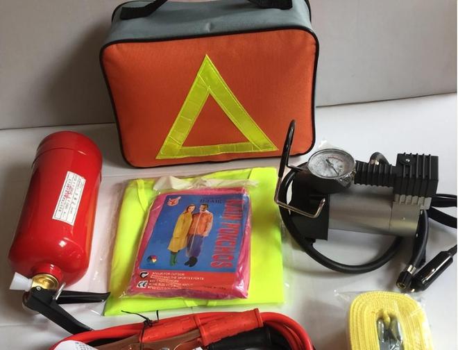 车内放什么防身工具最合适？交警：这几样随便带不用怕被罚(图12)