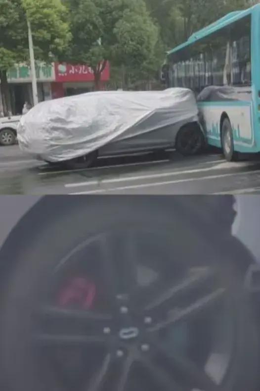 问界M5出事了！网友试乘出车祸销售双手离开方向盘盖车衣为啥(图3)