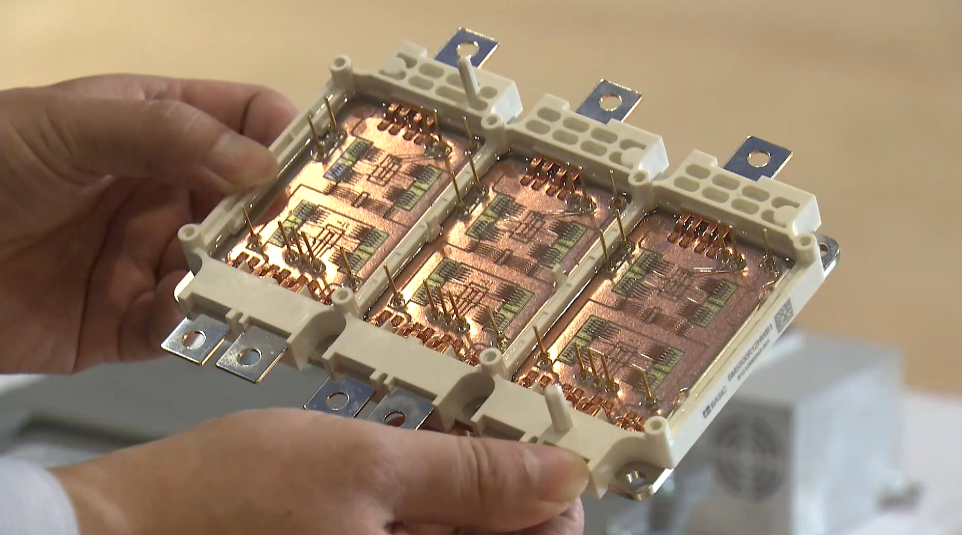 比头发还细！真实版“针尖绣花”钻头了解一下(图1)