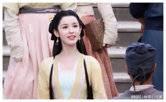 从“玉女”到“蜡烛门”遭万人唾弃起底哈妮克孜的内娱坎坷路！(图15)