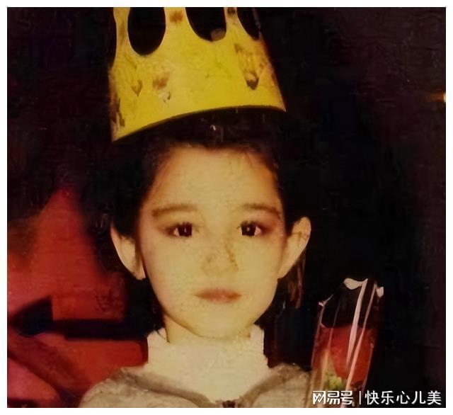 从“玉女”到“蜡烛门”遭万人唾弃起底哈妮克孜的内娱坎坷路！(图17)