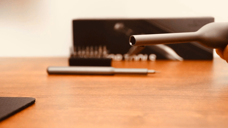 拆开后盖才发现电池怀孕了wowstick手动螺丝刀套装体验(图6)