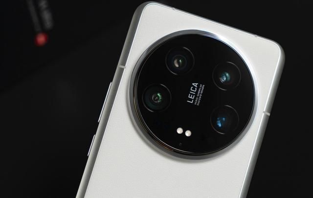 小米太狠了16GB+1TB大降1314元徕卡双长焦+双卫星通信(图1)