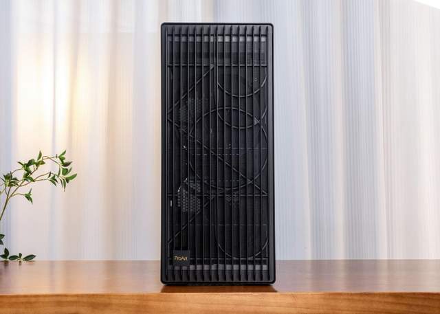 优雅的性能猛兽带你看专业创作者的电脑长什么样(图3)