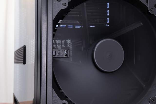 优雅的性能猛兽带你看专业创作者的电脑长什么样(图5)