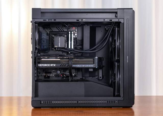 优雅的性能猛兽带你看专业创作者的电脑长什么样(图8)