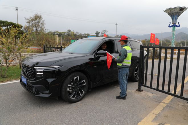 延庆井庄镇窑湾村“两站两员”扎根乡村共筑平安家园梦(图1)