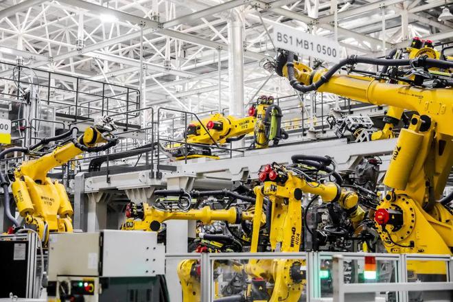 中国智造典范赛力斯汽车超级工厂革新传统汽车产业(图4)