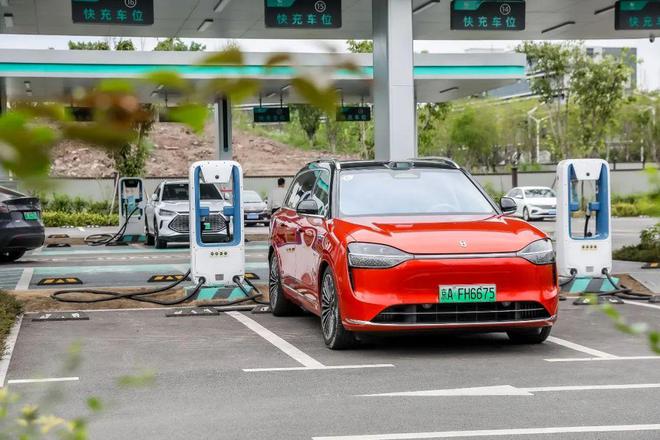中国智造典范赛力斯汽车超级工厂革新传统汽车产业(图7)
