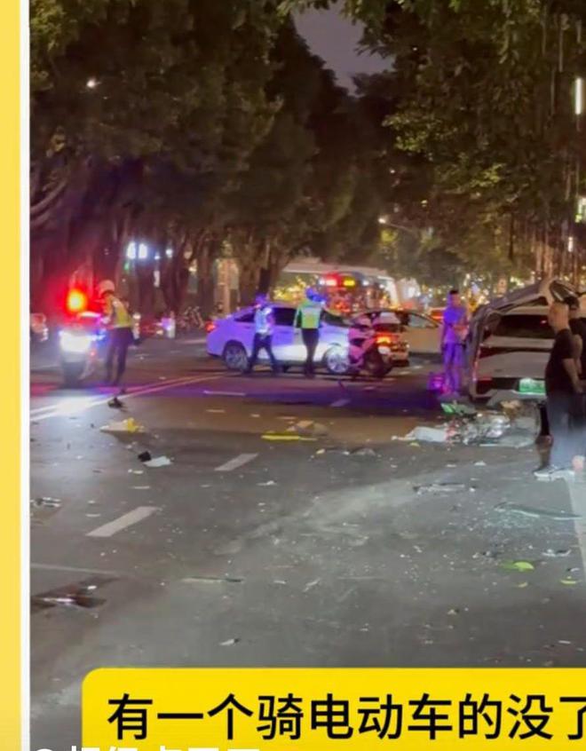 太惨!福州发生严重多车相撞地上有人躺着不动网传4人否认(图2)