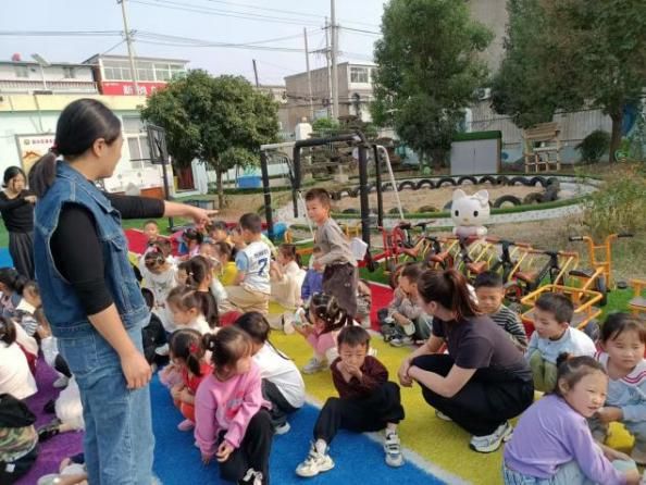 颍东区插花镇闸南幼儿园开展消防应急疏散演练活动(图3)