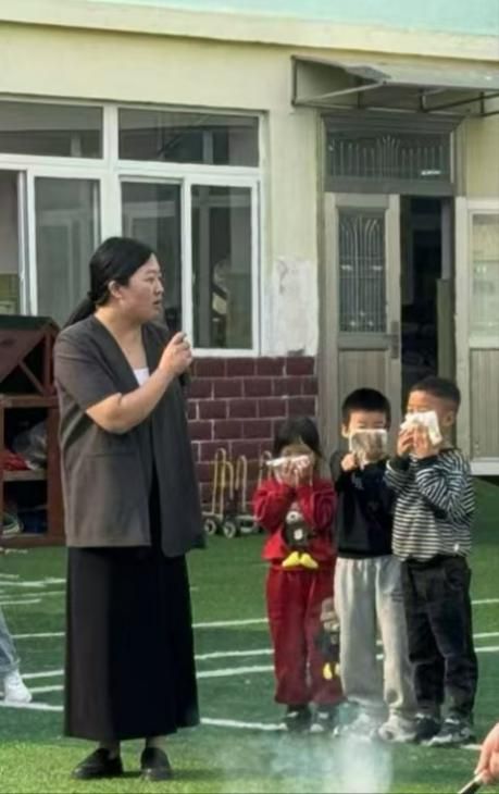 颍东区插花镇闸南幼儿园开展消防应急疏散演练活动(图4)