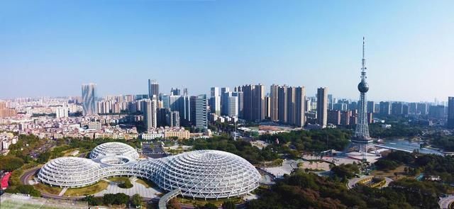2024年30个新二线城市排行榜：佛山居首金(图2)