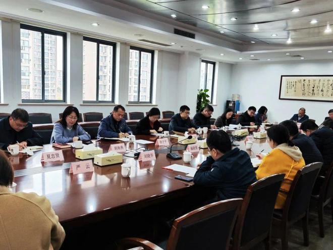 拧紧廉政“螺丝钉”深耕廉政“责任田”——庙行镇召开党风建设工作暨“一岗双责”风险分析会(图1)