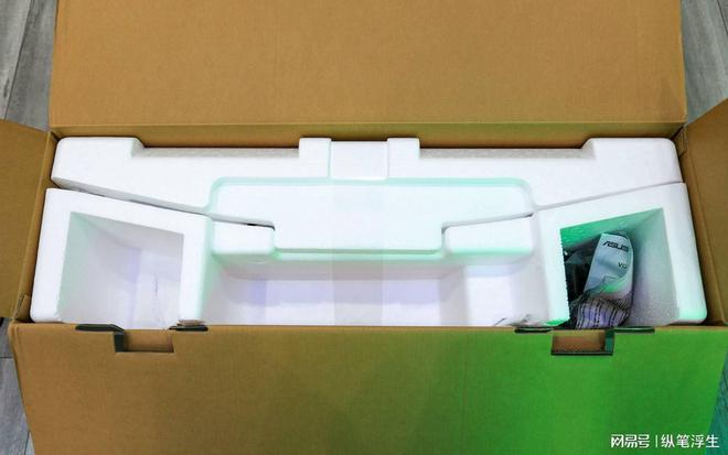 34寸2K180Hz高刷曲面屏的沉浸式体验——华硕战影34显示器评测(图4)