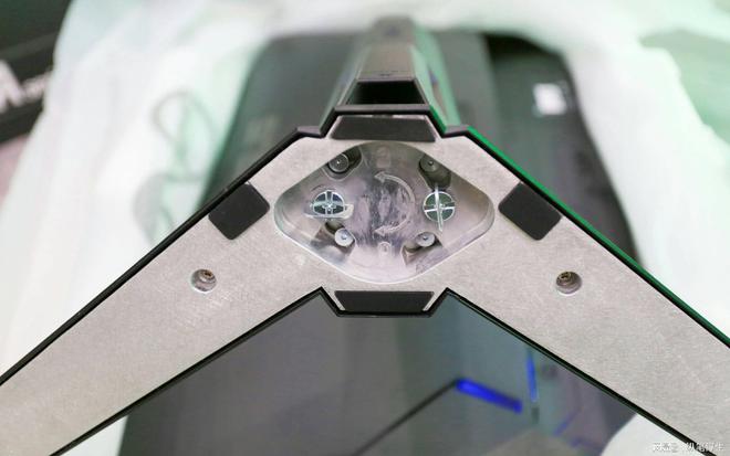 34寸2K180Hz高刷曲面屏的沉浸式体验——华硕战影34显示器评测(图7)