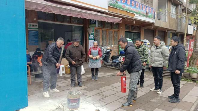 雨城：多措并举齐发力筑牢森林防火安全屏障(图3)
