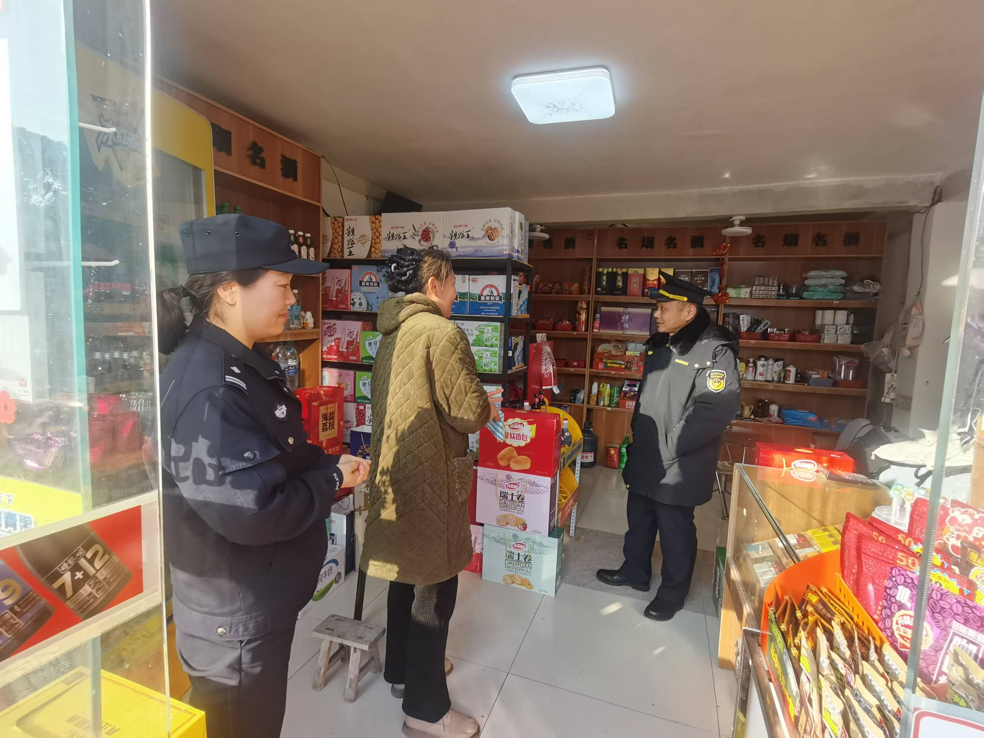 阜阳经开区拧紧“安全阀打好“收官战”(图2)