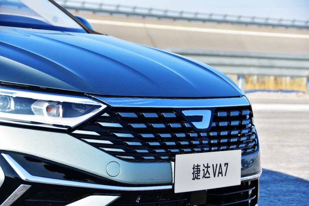 国民家轿王者回归——捷达VA7(图2)