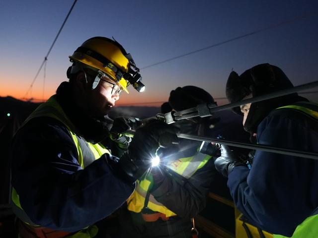 清河桥上的“啄木鸟”(图2)