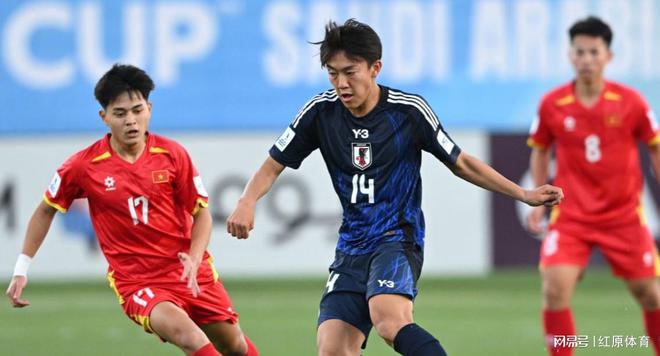 1-1！亚洲杯大冷：越南压哨绝平日本印尼2连胜出线冲进世界杯(图1)