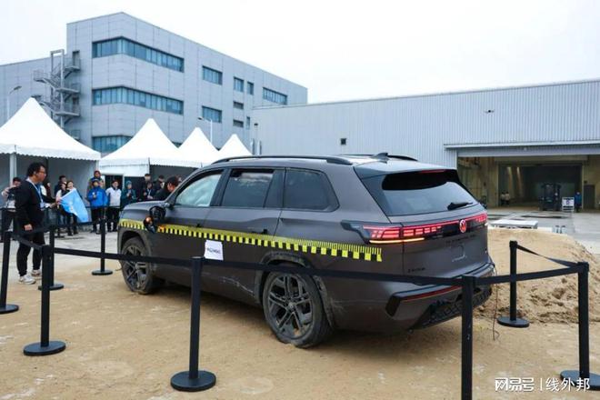 硬扛这波“物理攻击”！探秘途昂Pro安全研发(图7)