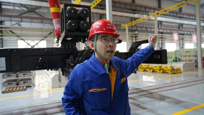 135T混动矿用自卸车将于下个月投产(图3)