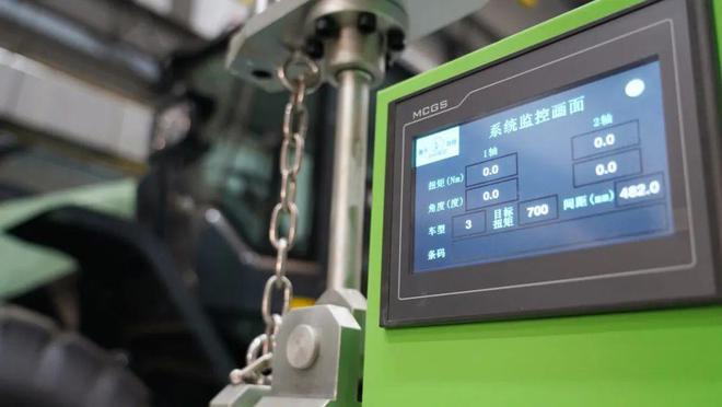 135T混动矿用自卸车将于下个月投产(图1)