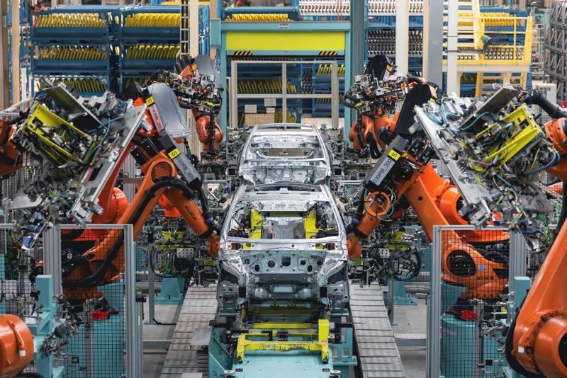 奔驰全新纯电CLA正式下线将于今年秋季上市(图3)