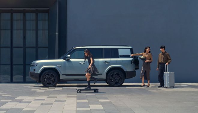 比亚迪“大五座天花板”方程豹钛7火爆上市售价1798万元起(图2)