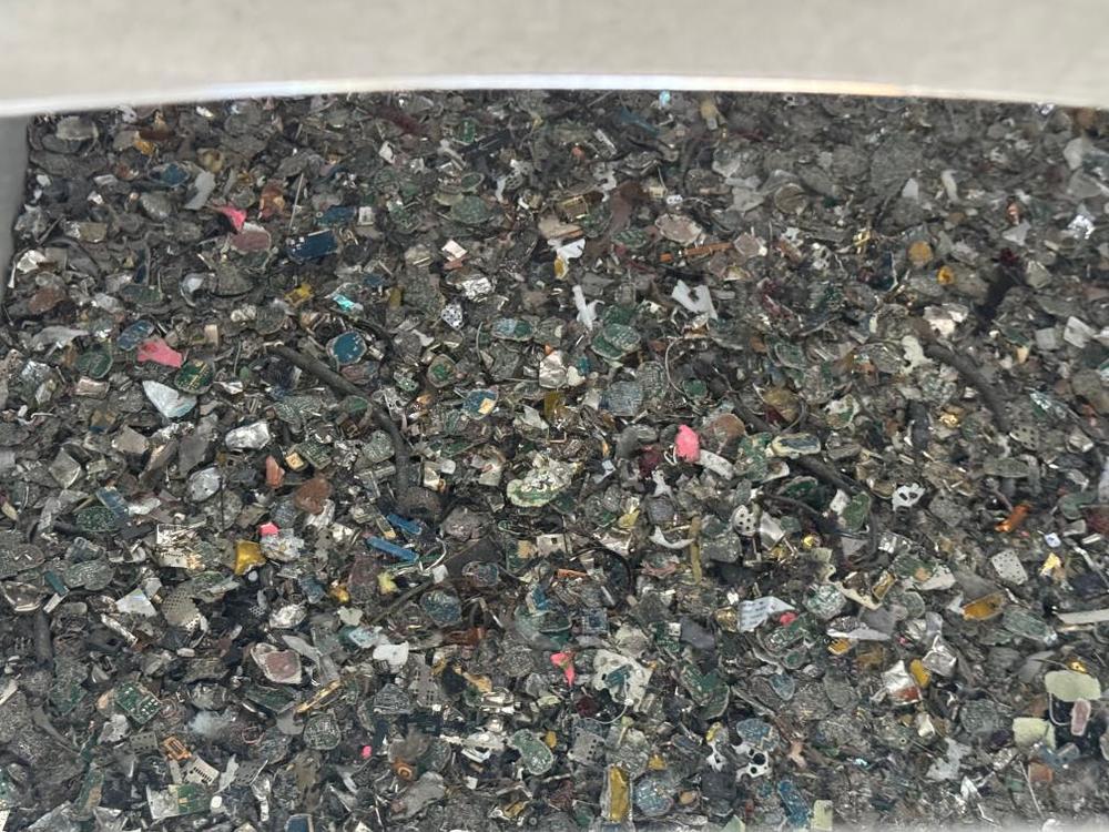 财经聚焦丨“国家队”入场废旧手机回收市场如何“突围”？(图2)