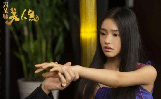 今天是周星驰62岁生日！星女郎林允连续九年为其庆生(图1)