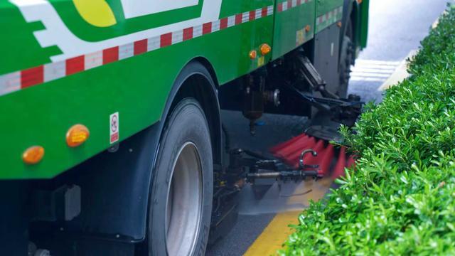 平凡被看见如果街道会说话它记得每一把扫帚的姓名(图3)