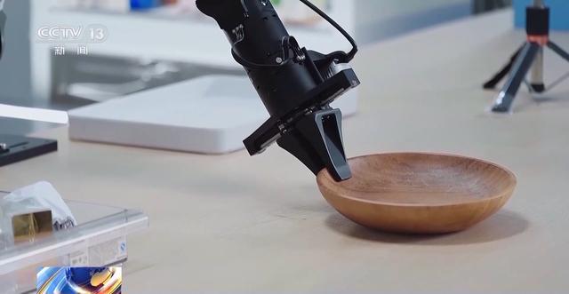 丨AI赋能千行百业“制造”迈上“智造”新台阶(图10)