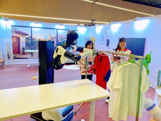 机器人在上海比拼多个项目裁判、选手和观众都在看什么？(图6)