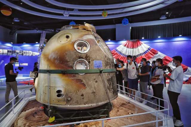 神舟20飞船舷窗受损美国、俄罗斯教训惨痛我们能在轨修复？(图9)