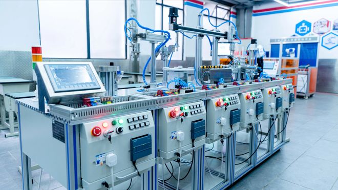 触沃工控一体机赋能电气机械制造业:从痛点破解到全链智能的方案(图1)