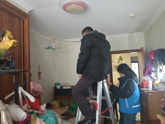 济宁市任城区南张街道悦诚社区:点亮微光情暖家园(图2)