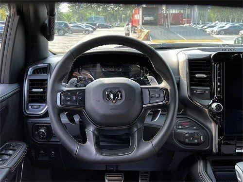 一手本家特价24款道奇公羊霸王龙最低多少钱现车配置80万起(图7)