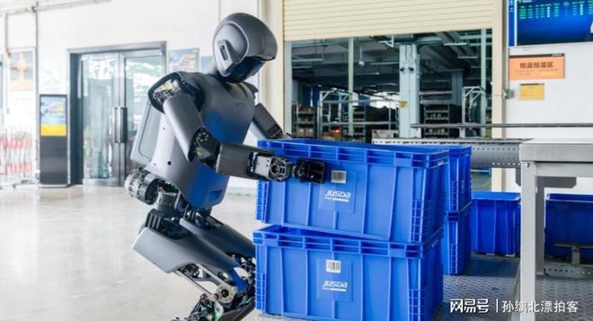 万亿产业链重新洗牌!从春晚到工厂车间中国正式进入机器人时代(图4)