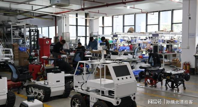 万亿产业链重新洗牌!从春晚到工厂车间中国正式进入机器人时代(图15)