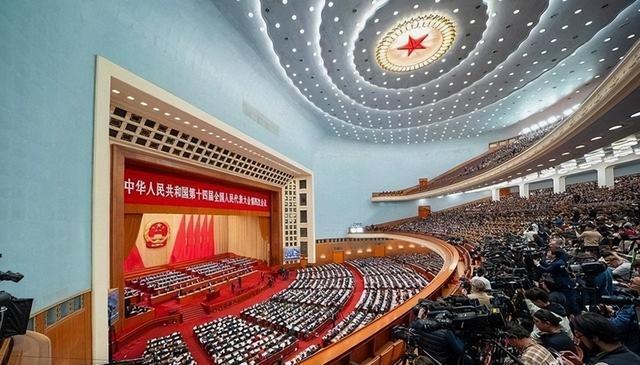 两会后必看!大厂收缩、房子不涨2026年普通人的钱到底从哪来?(图9)