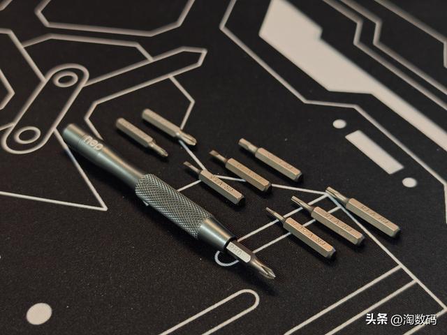 廉价国货验票：￥8块9得力龙鳞铝柄精密螺丝刀10件套开箱简评(图8)