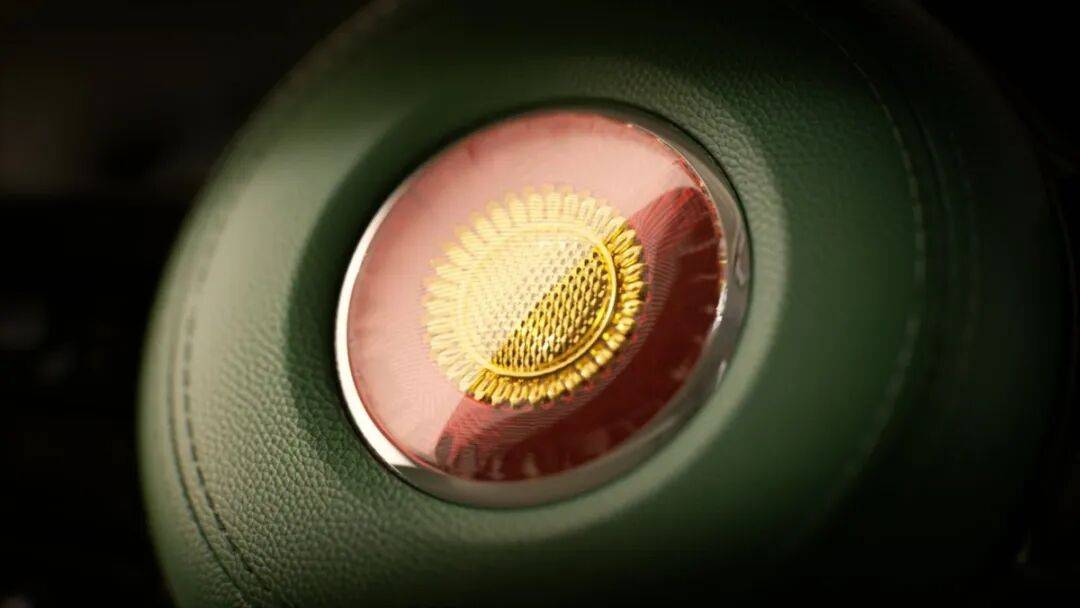 别人把AI装进汽车肉身一汽红旗把AI装进汽车灵魂(图1)